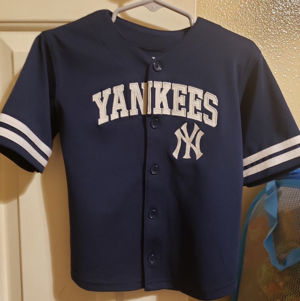 Yankees toddler shirt